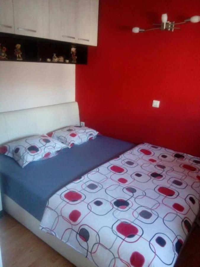 Brand New Apt In City Center Битоля Екстериор снимка